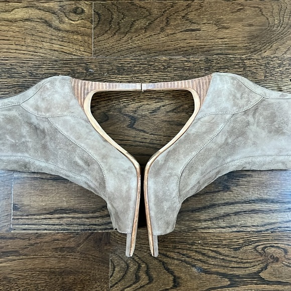 Elie Tahari Suede Heel Booties Size 40 (9) - Picture 3 of 8